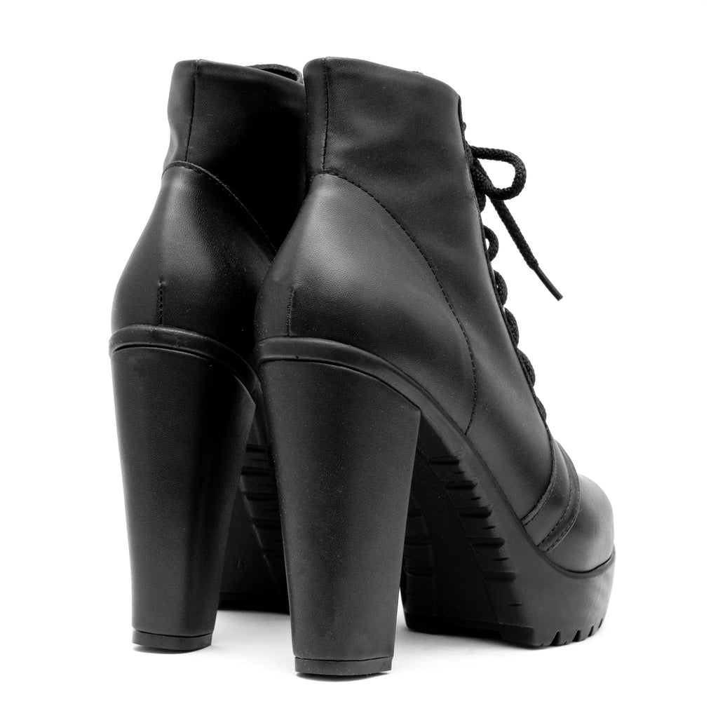 Coturno Preto com Salto